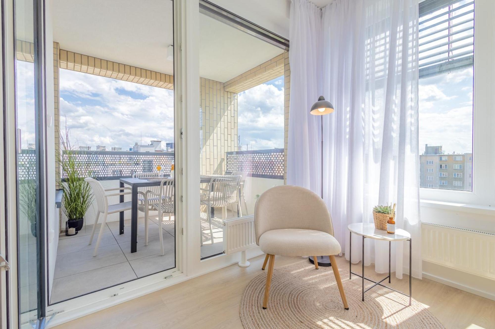 Apartamento Bright 2Br - 8Th Floor, Balcony, Free Parking - By Gravity Praga Exterior foto