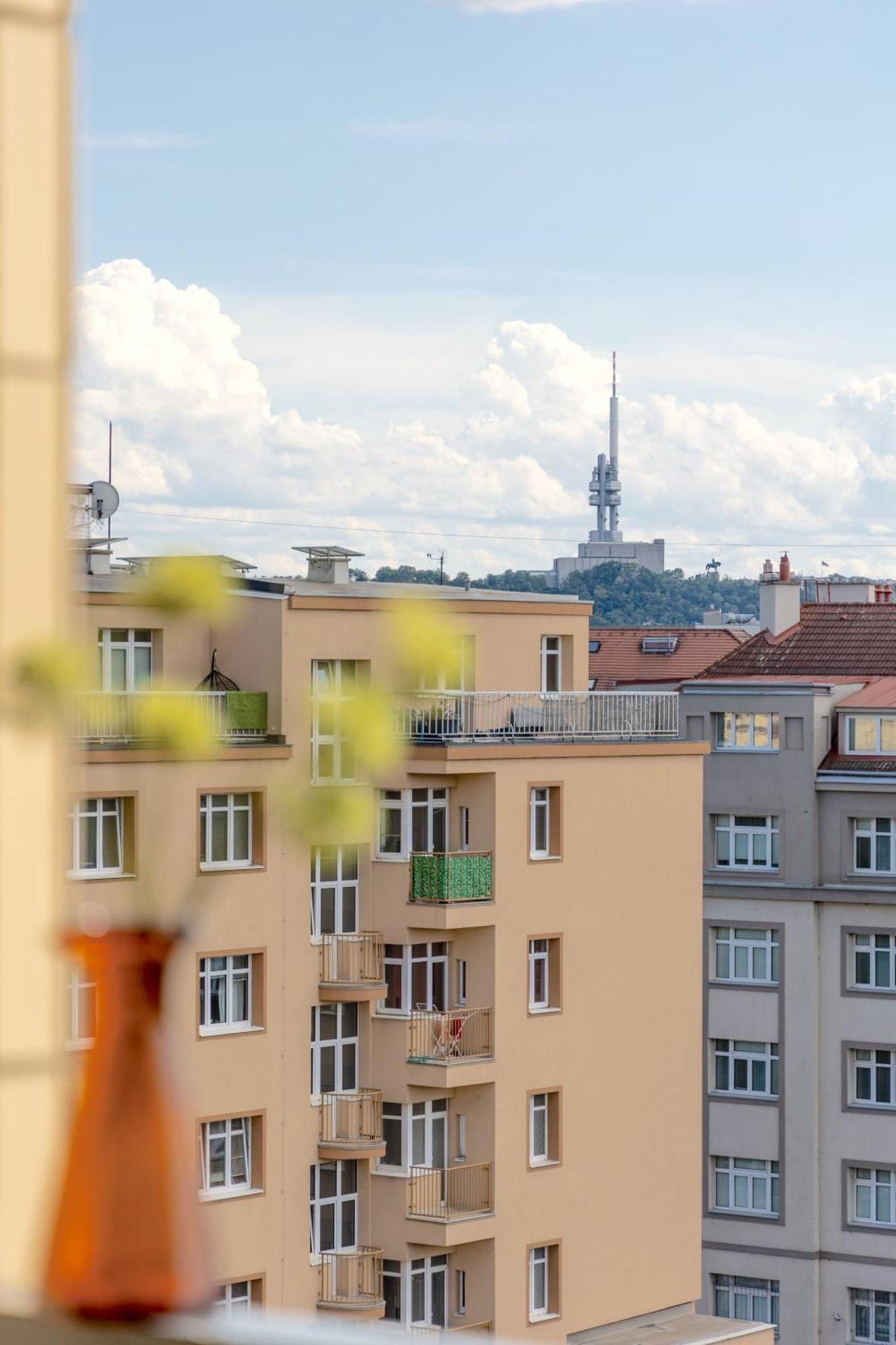 Apartamento Bright 2Br - 8Th Floor, Balcony, Free Parking - By Gravity Praga Exterior foto