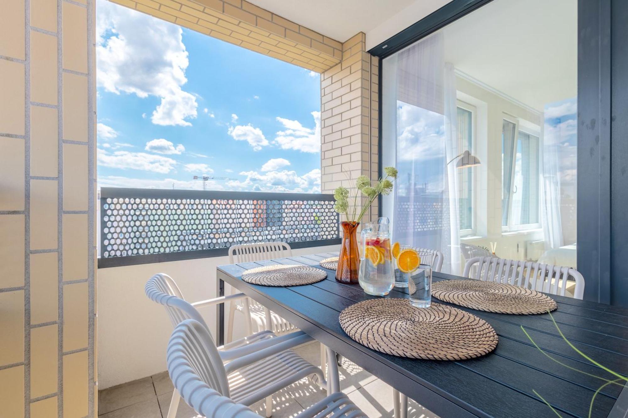 Apartamento Bright 2Br - 8Th Floor, Balcony, Free Parking - By Gravity Praga Exterior foto